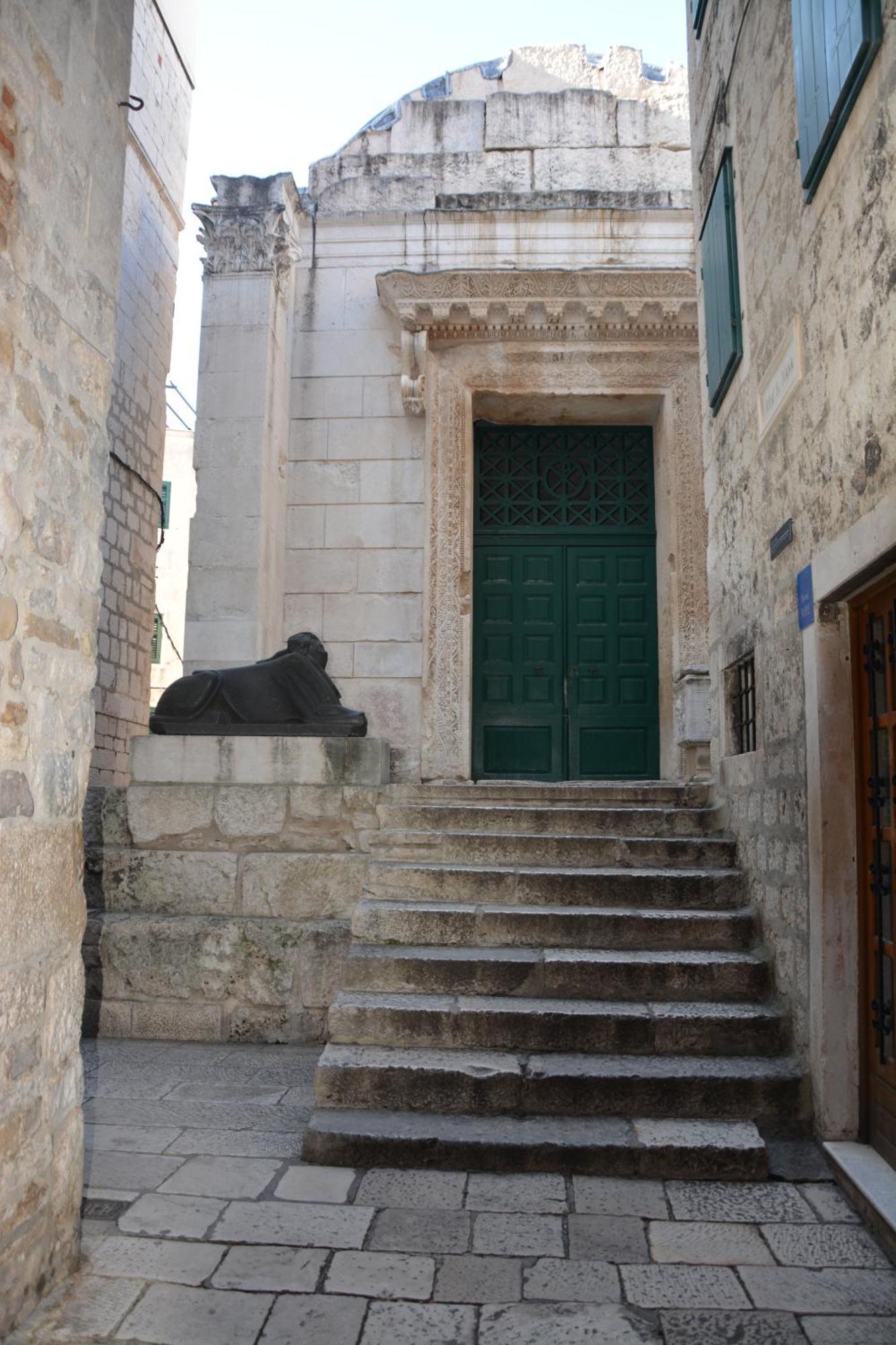 Largo Apartment In The Heart Of Diocletian Palace سبليت المظهر الخارجي الصورة